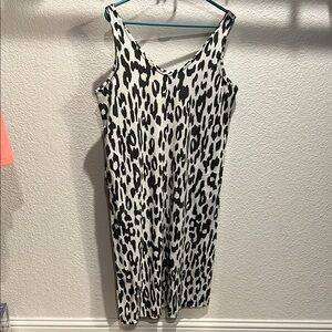 Nicole Miller Black and White Sleeveless Midi Dress